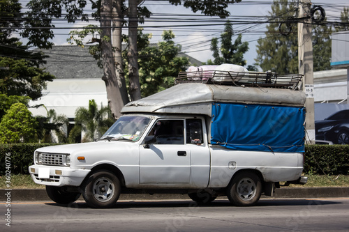 Old White Small Pick up truck