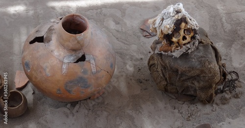 Canvas Print Mummies on the Chauchilla-cemetery (Nazca culture, Peru)