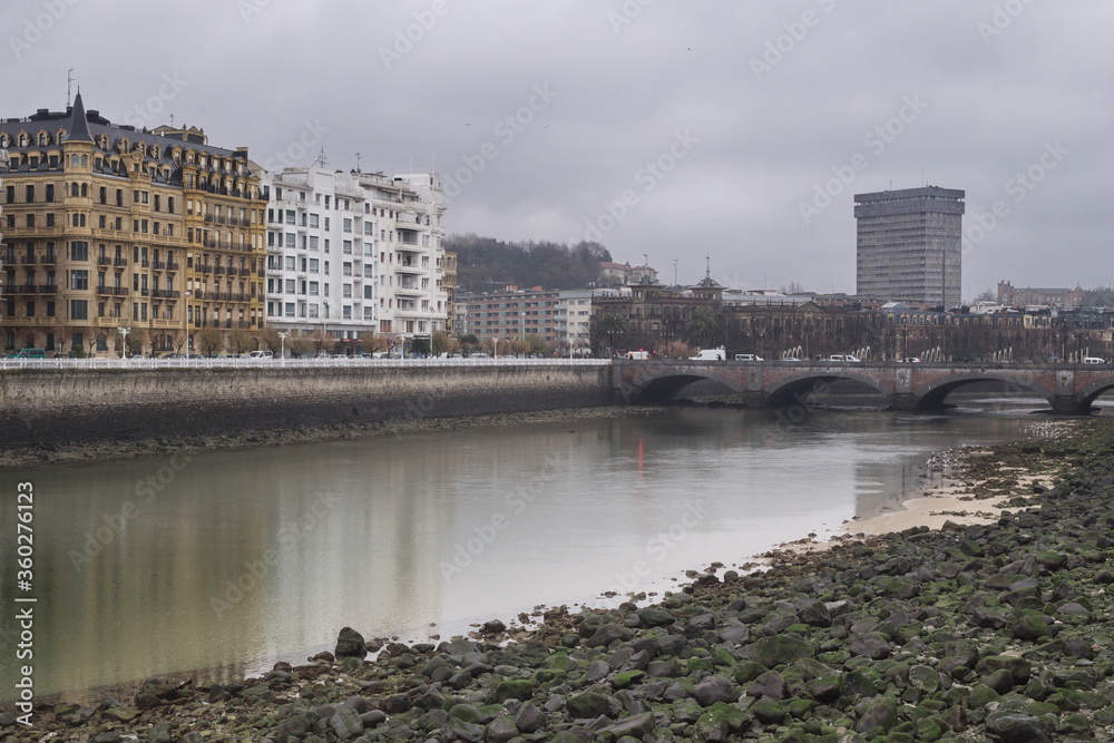 Donostia, Gipuzkoa/Basque Country; Dec. 28, 2018. Mouth of the Urumea river at low tide in Donostia-San Sebastian.