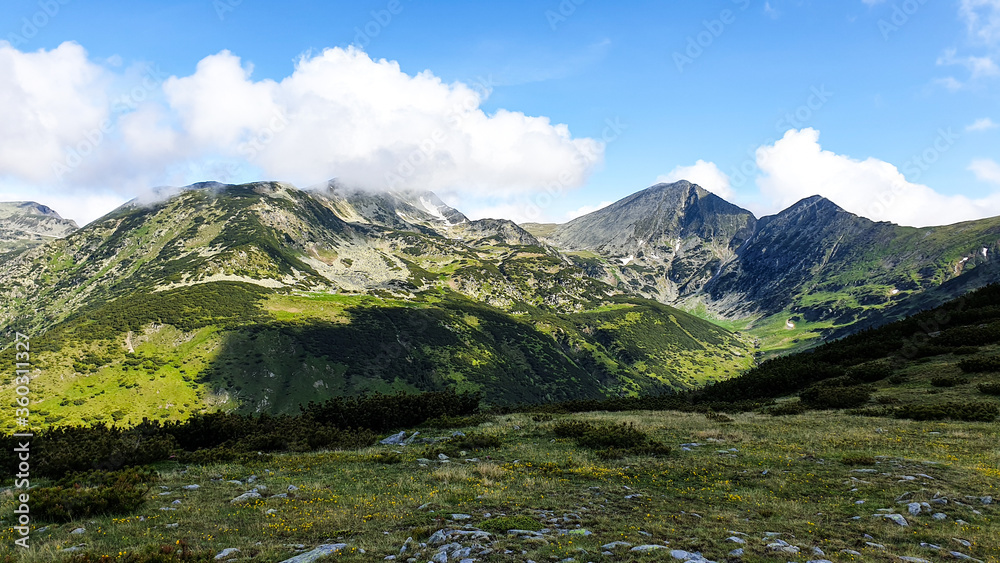 Romania, Retezat Mountains, Peleaga and Papusa Peaks, mountain landscape with blue sky