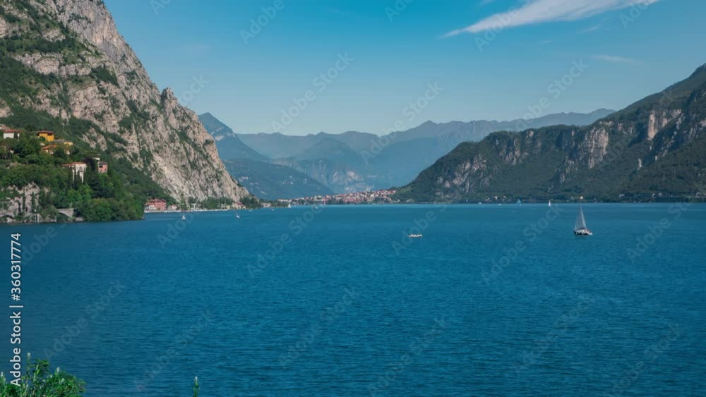 Time lapse of boats and water sports on lake Como.
Italy 4K Time lapse of boats and water sports on lake Como.
Italy 4K