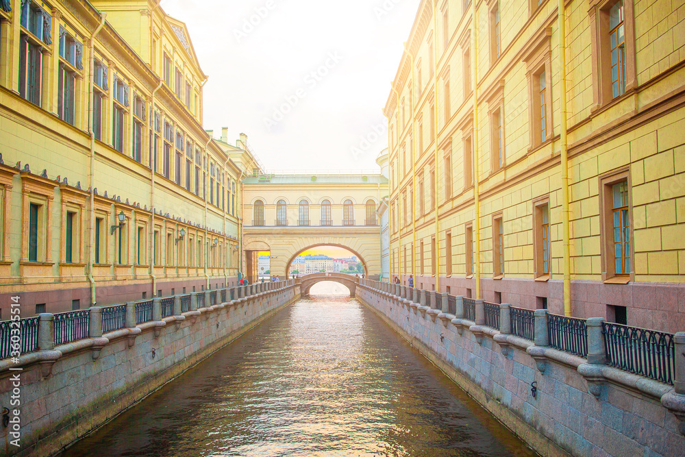 Naklejka premium Ancient streets and embankment with the Neva River in the city of Saint Petersburg