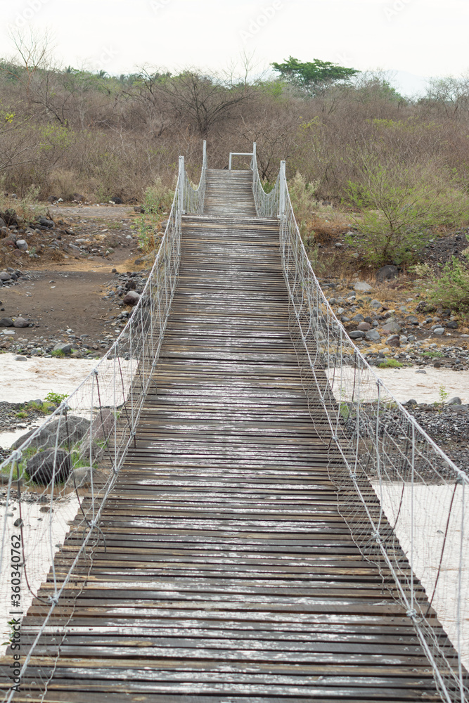 Obraz premium puente colgante