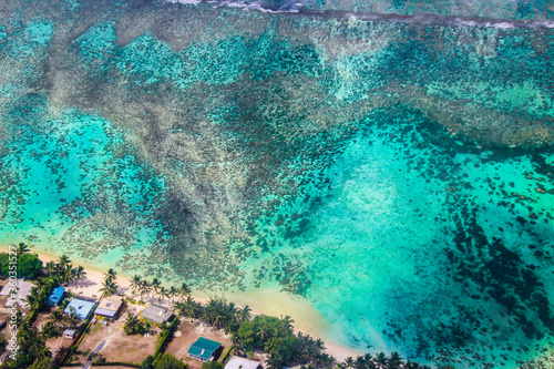 Fototapeta Naklejka Na Ścianę i Meble -  Rarotonga breathtaking stunning views from a plane of beautiful beaches, white sand, clear turquoise water, blue lagoons, Cook islands, Pacific islands

