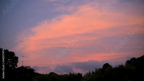 夏の夕暮れ雲の動画