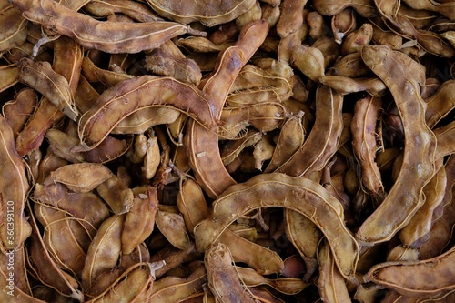 Dried tamarind for food preservation