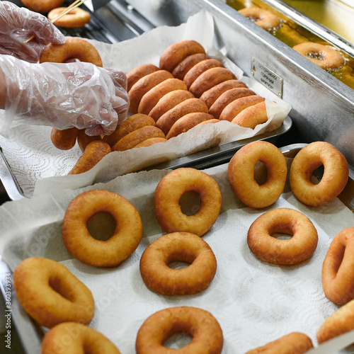 donut, donuts, baking, fresh, oven, deep-frying, butter, cafe, breakfast