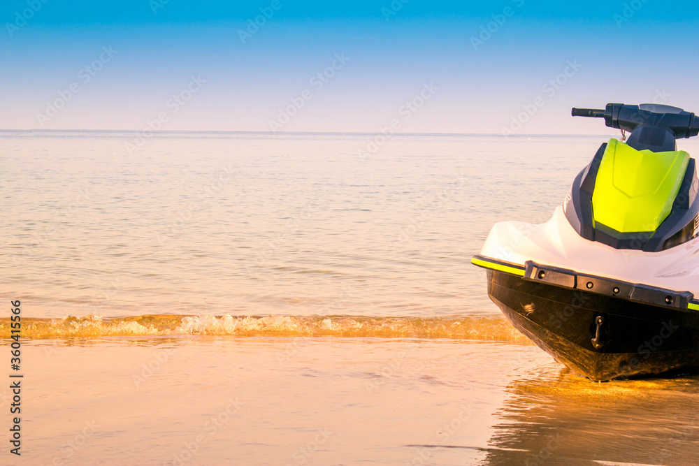 Fototapeta premium Jetski wiht sea in Sunshine background sky