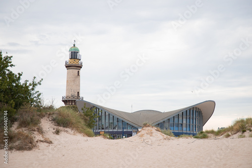 Warnemünder Hafen mit Schiffen und Möven photo