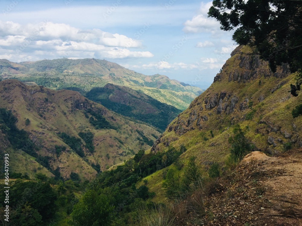 Fototapeta premium Stunning mountain range in Sri Lanka