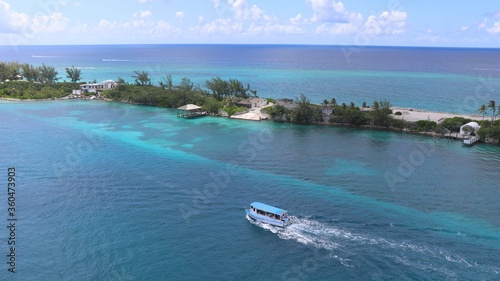 Perfect blue water, with a boat sail trough in Bahamas © Andreas