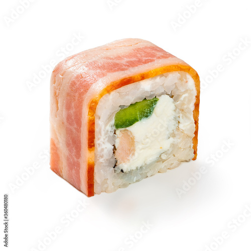 Obraz na płótnie Japanese cuisine. Seafood, vegetables and meat. Sushi roll isolated on a white background. Ready for use. Taste of fresh food w salonie