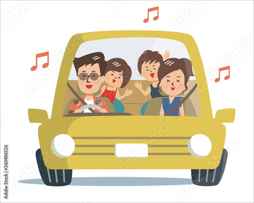 夏に楽しくドライブする4人家族