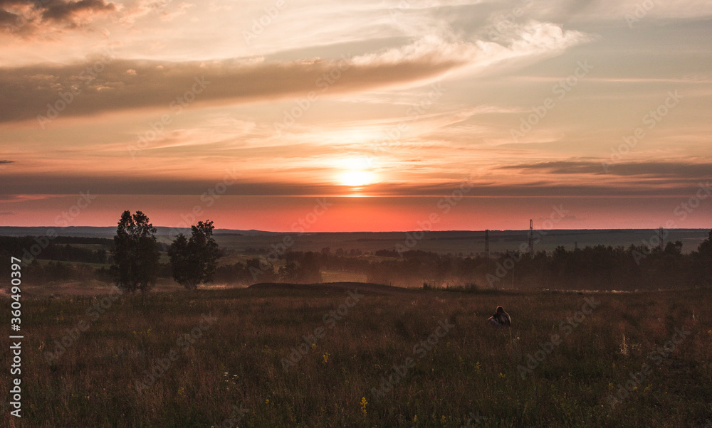 That day I met with another photographer who also photographed the sunset.And I had better sunset photos That day I met with another photographer who also photographed the sunset.And I had better sunset photos