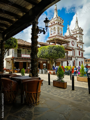vista de la iglesia jardin principal y portales de Mazamitla Jalisco México photo