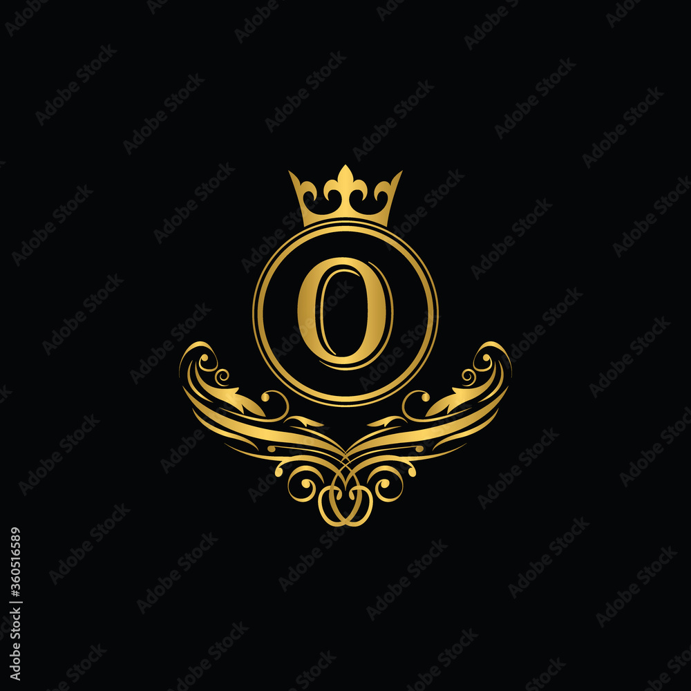 Golden letter O logo Luxury letter with crown.  Monogram alphabet . Beautiful royal initials letter. template logo for design 
