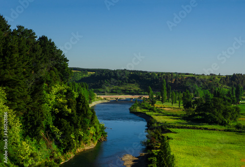 paisajes naturaleza  campo flores  pastizales bobinos   volcanes  rio Chile Sudamerica cascada arboles