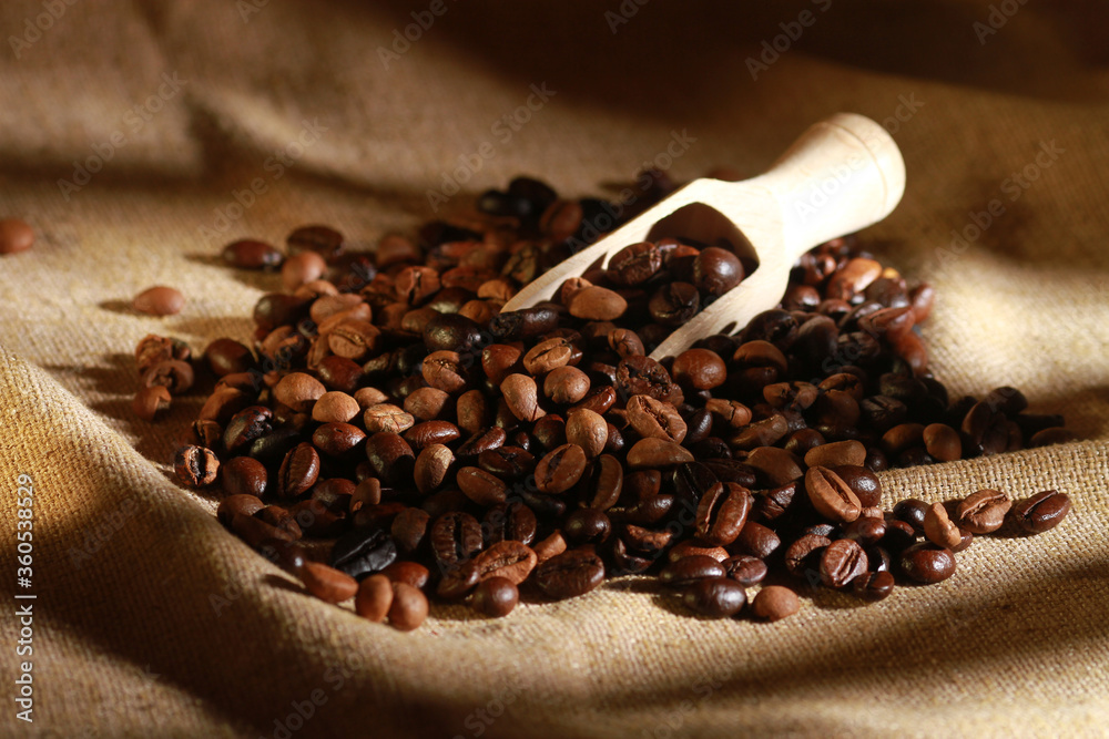 coffee beans , scattered , horizontal coffee beans , scattered , horizontal