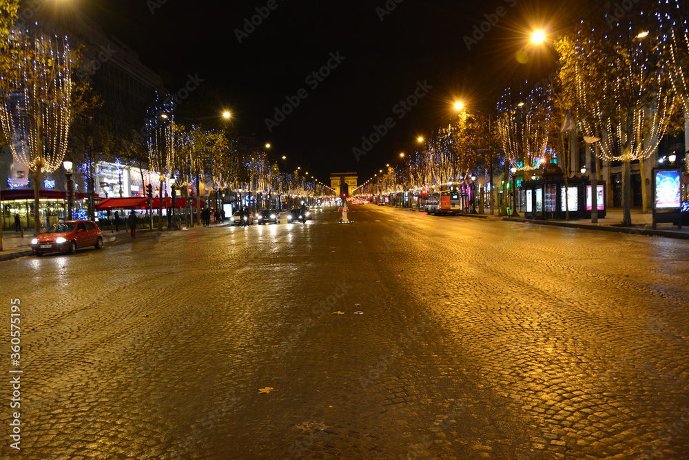 Fototapeta premium ruch nocny w mieście