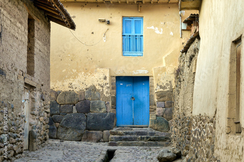 Old building in Peru © skostep