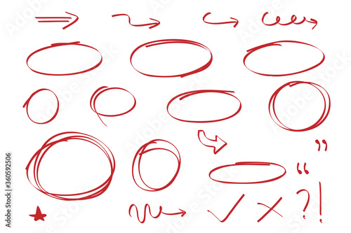 Hand drawn circle and arrow line for highlighting text. Rounds Bubbles Set doodle sketch symbols on a white background. vector illustration graphic design elements