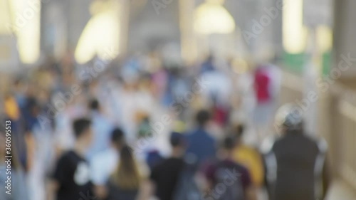 Wallpaper Mural New York City Brooklyn Bridge tourists crowd, blurry people walk, sunny summer day Torontodigital.ca