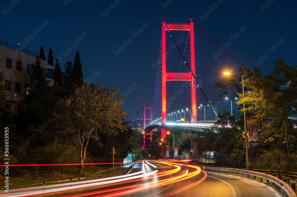 Naklejka premium Istanbul Bosphorus Bridge at sunset in Istanbul, Turkey.