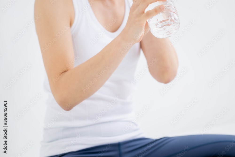 スポーツウェアを着た女性
