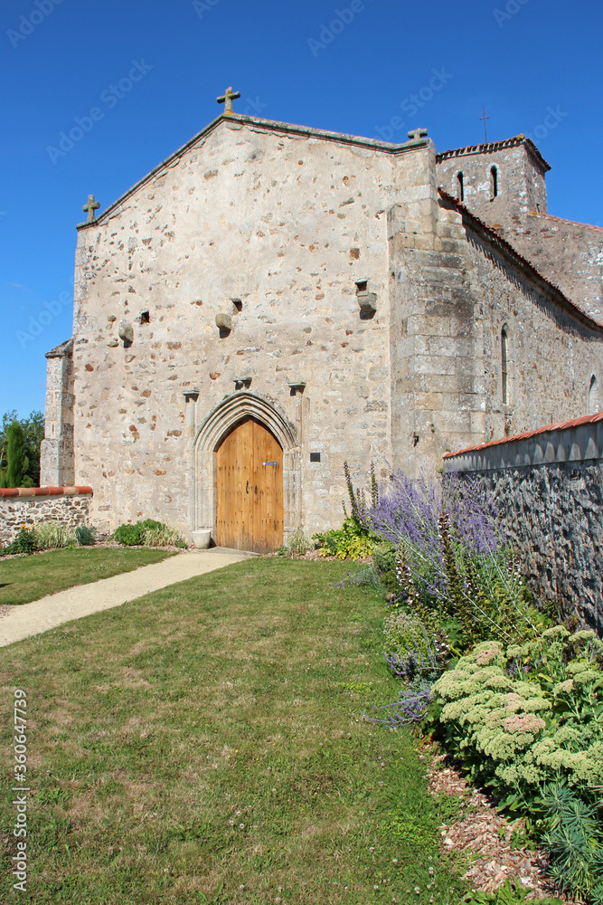 Saint-Christophe church in Mesnard-la-Barotière (France) Saint-Christophe church in Mesnard-la-Barotière (France)