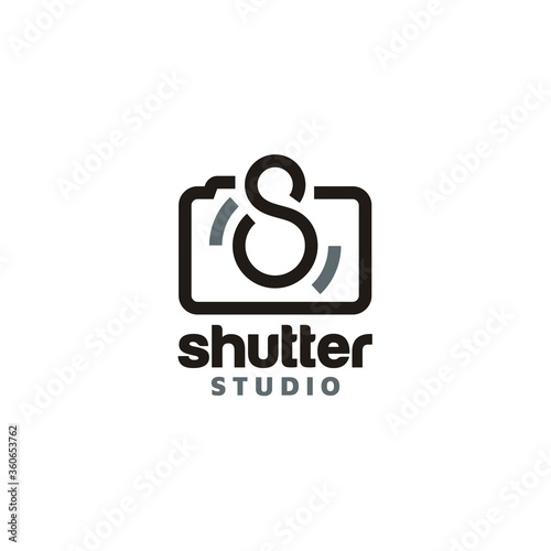 Aperture Lens Camera Initial Letter S for Shutter Snapshot Studio Photography Photographer modern simple line logo design