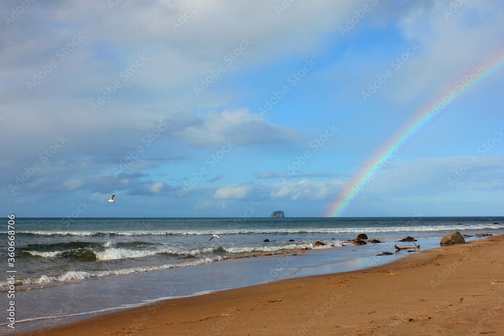 Regenbogen über dem Pazifik Regenbogen über dem Pazifik