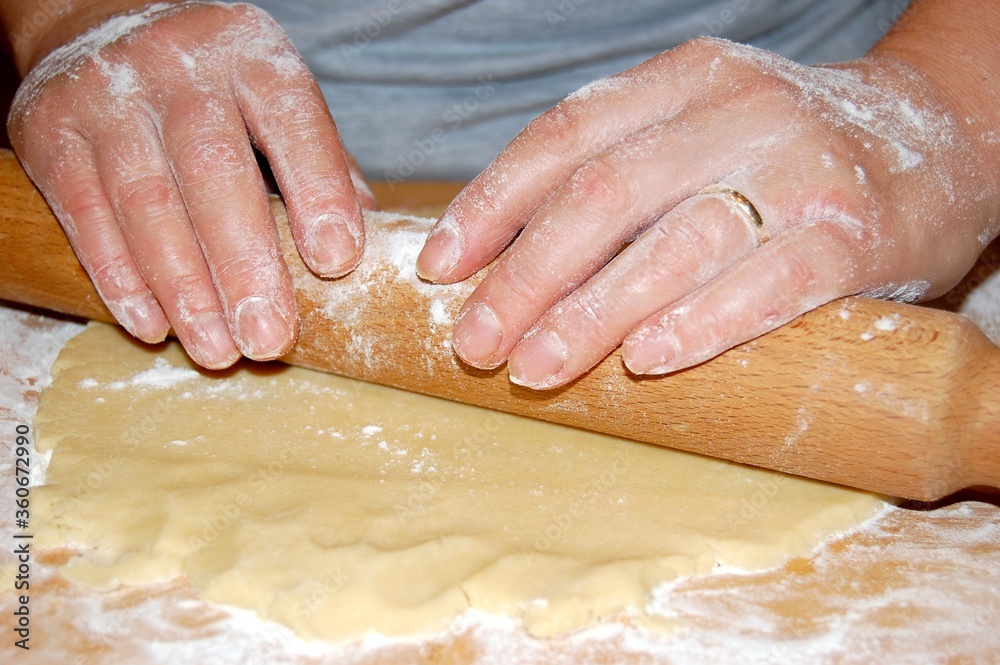 Rolling pastry for baking