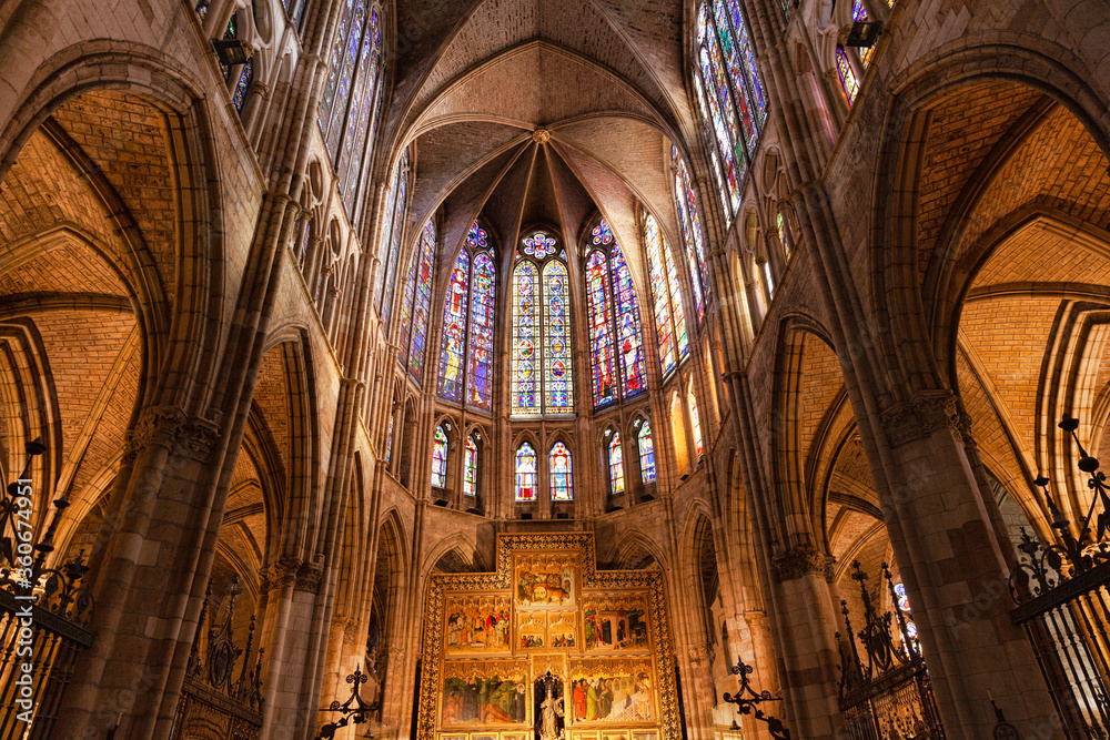 Fototapeta premium Interior of Leon Cathedral, Spain