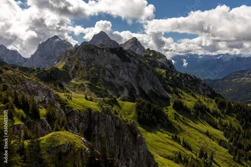 Tannheimer Berge im Sommer vom Füssener Jöchle © Stefan