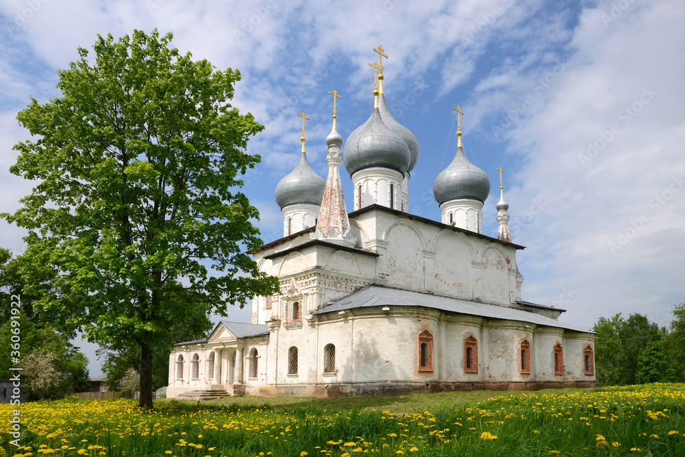 Holy Cross cathedral (Krestovozhdvizhensky cathedral, 1658). Tutayev, Yaroslavl Oblast, Russia.