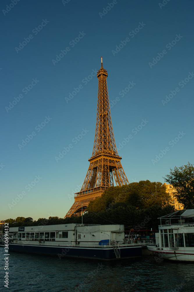 Eiffel tower from Seine