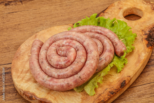 Raw sausage ring for grill