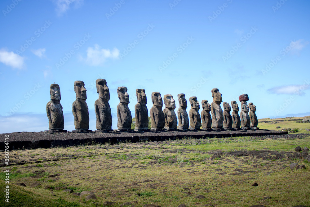 Estátuas Moai do Ahu Tongariki na Ilha de Páscoa 