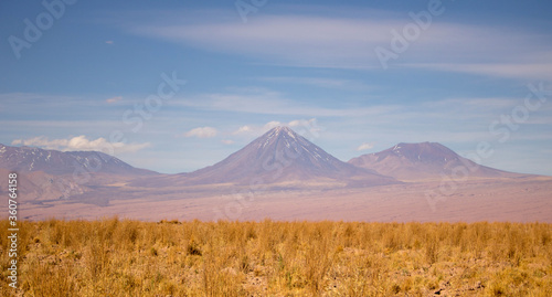 Deserto do Atacama. Skyline com paisagem desértica 