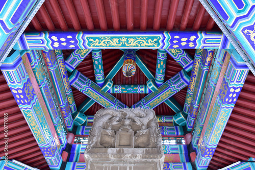 Some features of ancient Chinese Architecture