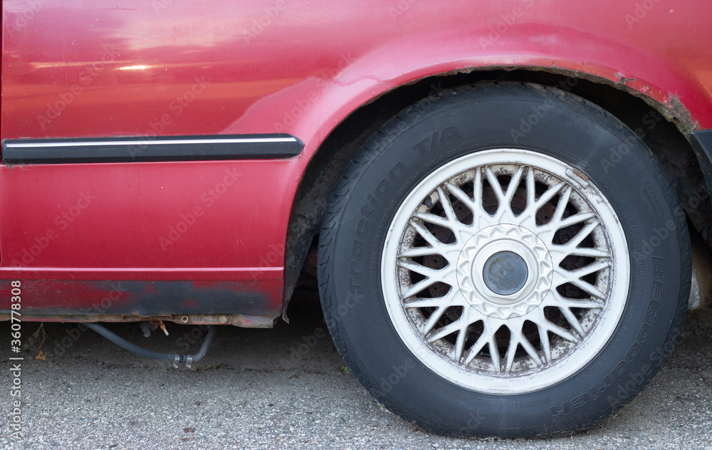 An abundant classic BMW 3 series wheel details