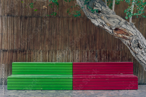 A two-toned bench in a quite corner of the old Dubai. 