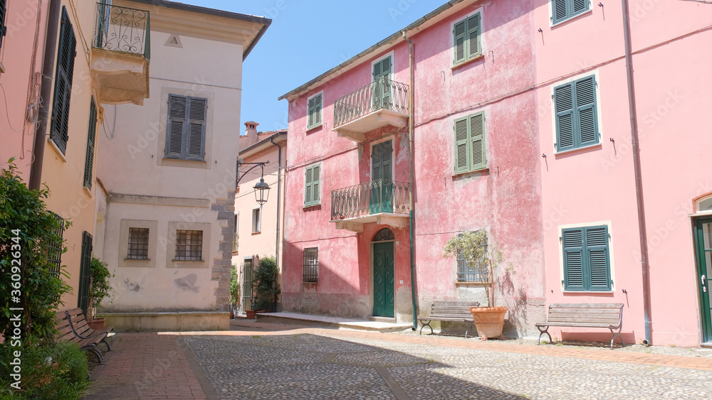 Il villaggio di Montemarcello nel comune di Ameglia, La Spezia