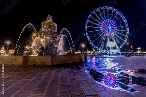 Place de la Concorde - Paris by night photo