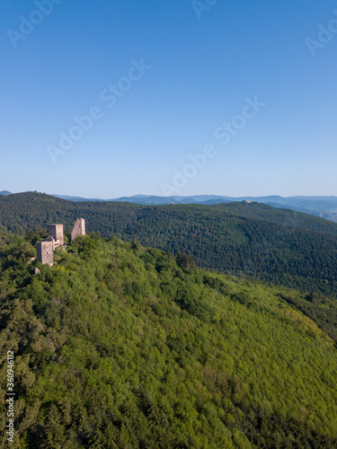 Paysages de montagne vus de drone