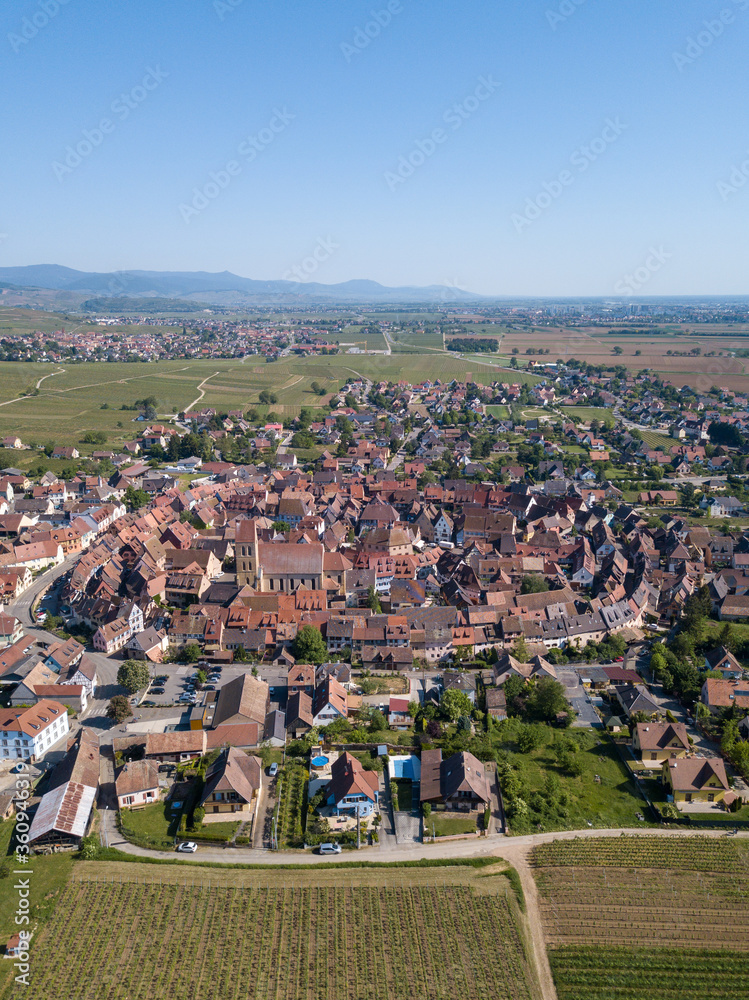 Eguisheim Alsace, vue de drone