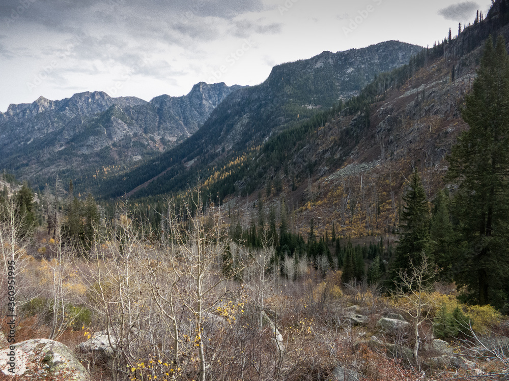 Fototapeta premium mountain landscape in autumn with threatening clouds