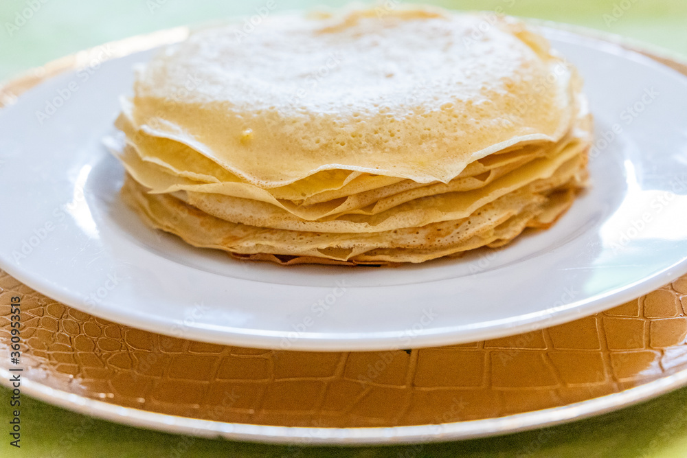 Panquecas crepes acabados de fazer Panquecas crepes acabados de fazer