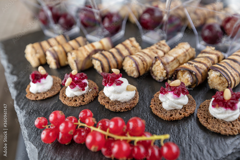 canapes served canapes served