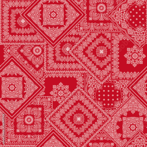 I made a bandana pattern design patchwork,
